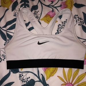 sports bra